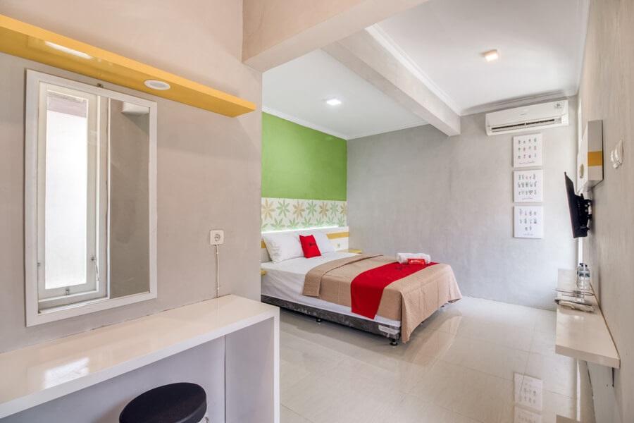 Reddoorz Near Malioboro Tugu Station Jogja Hotel Yogyakarta Exterior foto