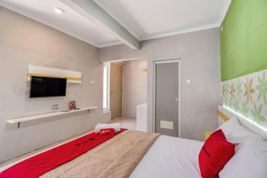 Reddoorz Near Malioboro Tugu Station Jogja Hotel Yogyakarta Exterior foto