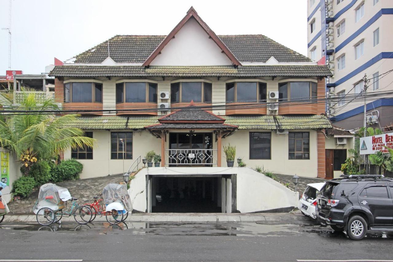 Reddoorz Near Malioboro Tugu Station Jogja Hotel Yogyakarta Exterior foto